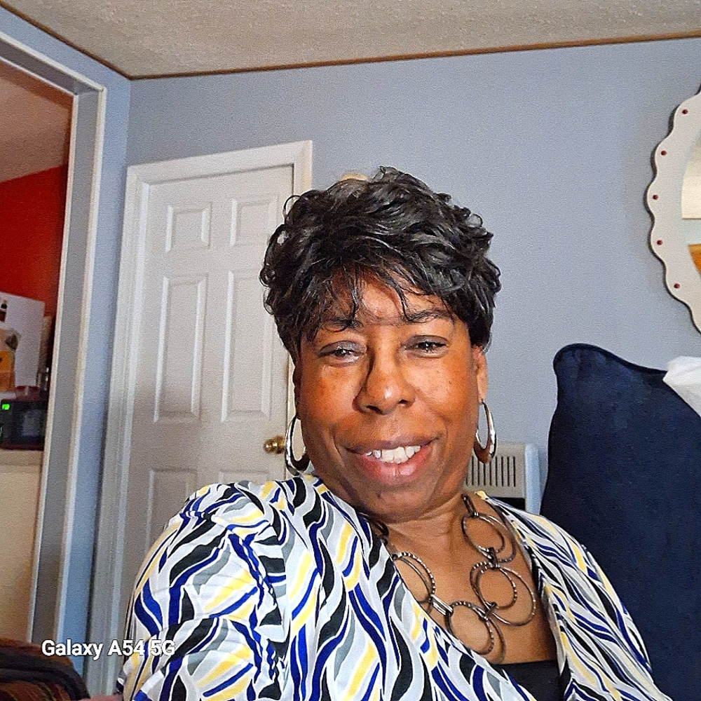 Meet your Posher, Annie leshawn hood-